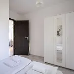 Earthy Elegance Appartement