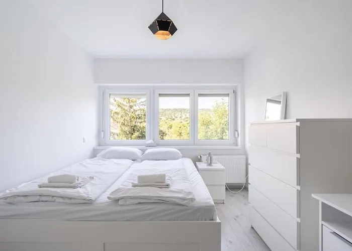 Earthy Elegance Apartament Budapeszt